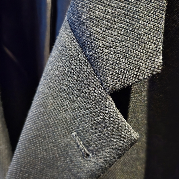 Hugo Boss Men's Black Wool Blazers Size 44R - Picture 4 of 8